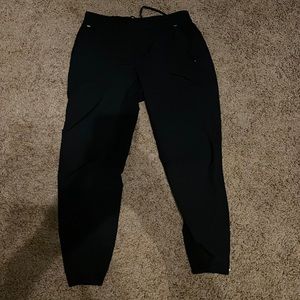 Lululemon joggers 28 inch inseam
